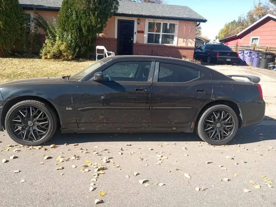 2010 Dodge Charger 6th Gen - Image 2 of 4