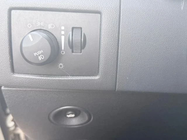 2010 Dodge Charger 6th Gen - Image 17 of 19