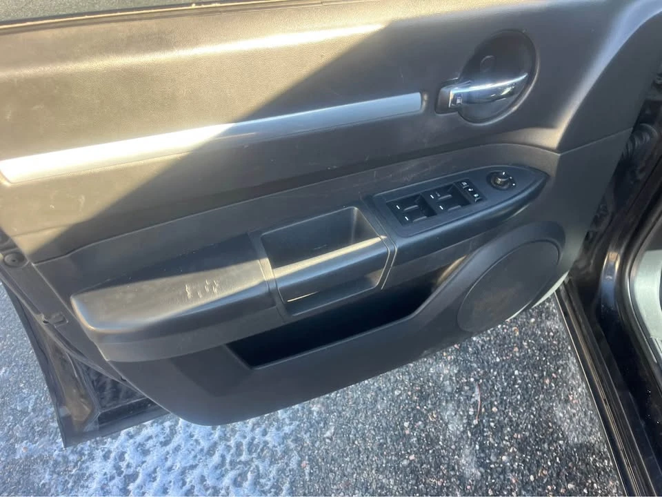 2010 Dodge Charger 6th Gen - Image 3 of 4