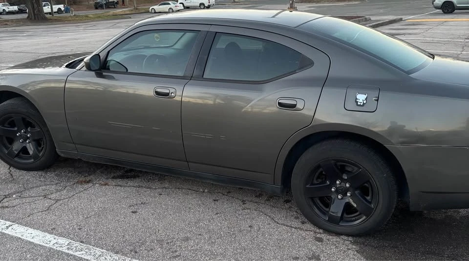 2010 Dodge Charger 6th Gen - Image 4 of 5