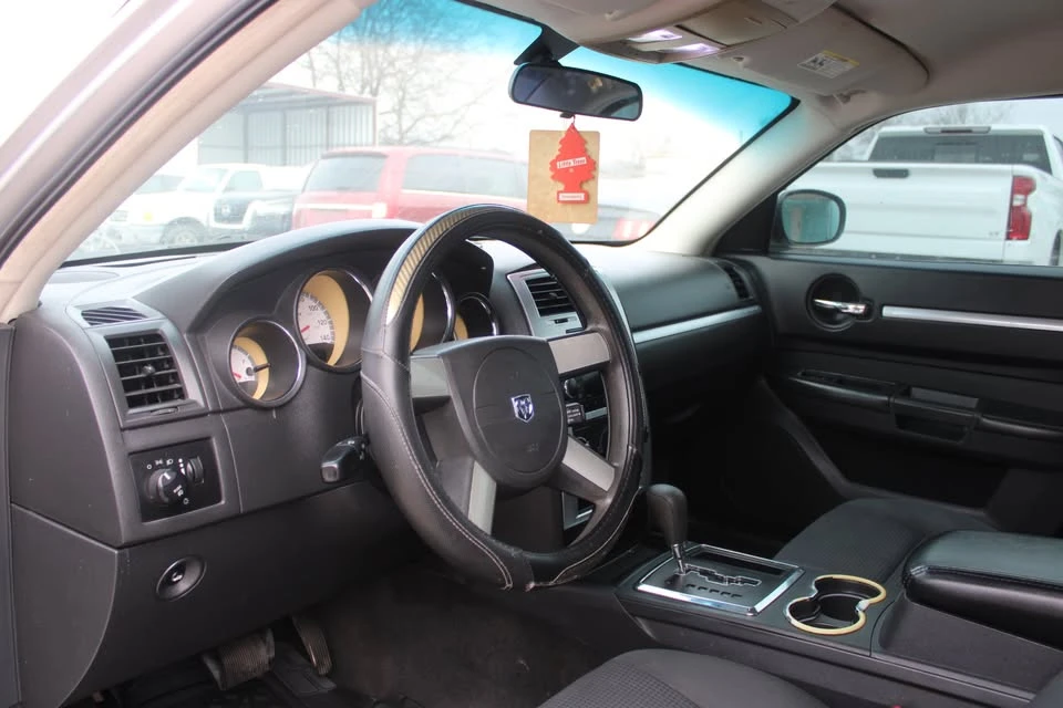 2010 Dodge Charger 6th Gen - Image 5 of 7