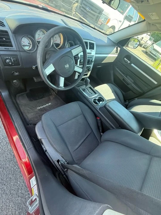 2010 Dodge Charger 6th Gen - Image 5 of 9