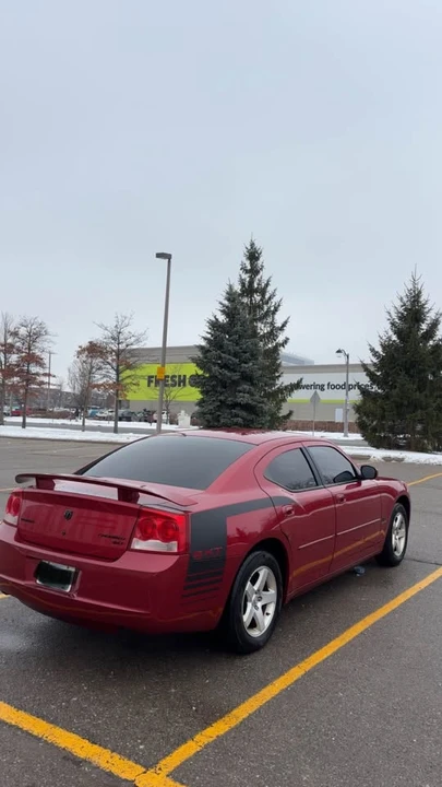 2010 Dodge Charger 6th Gen - Image 6 of 10