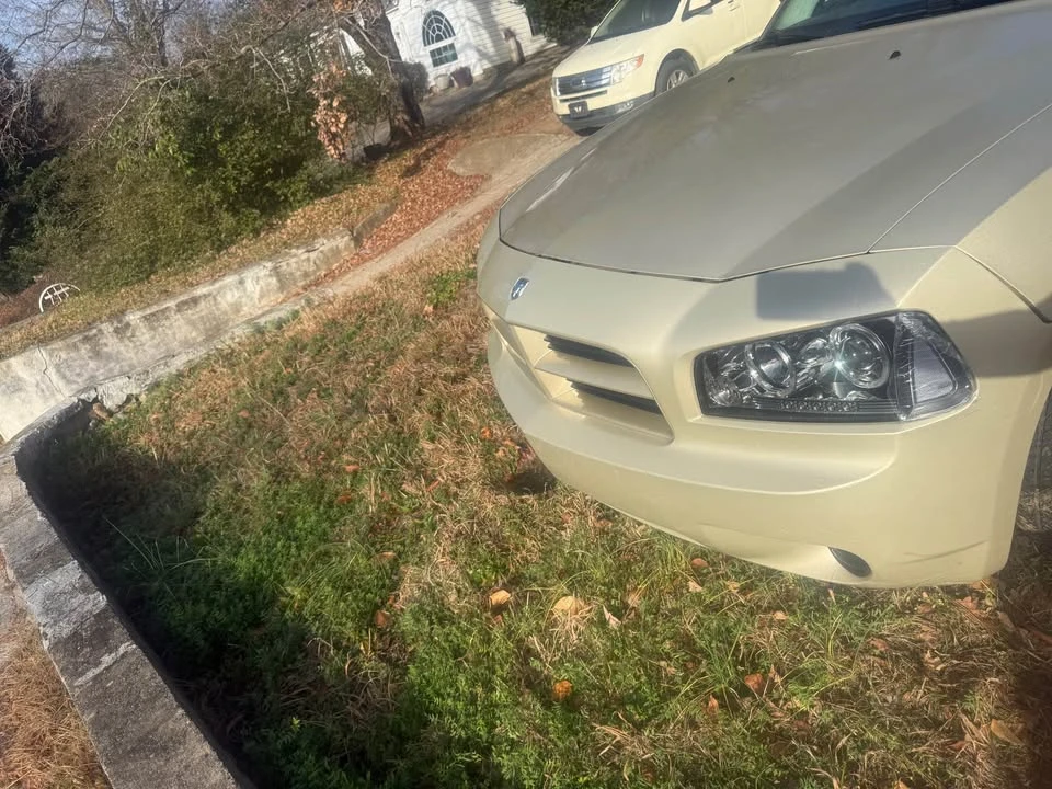 2010 Dodge Charger 6th Gen - Image 9 of 15