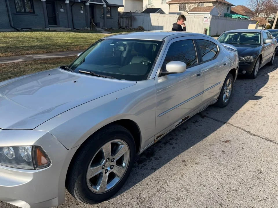 2010 Dodge Charger 6th Gen - Image 4 of 12