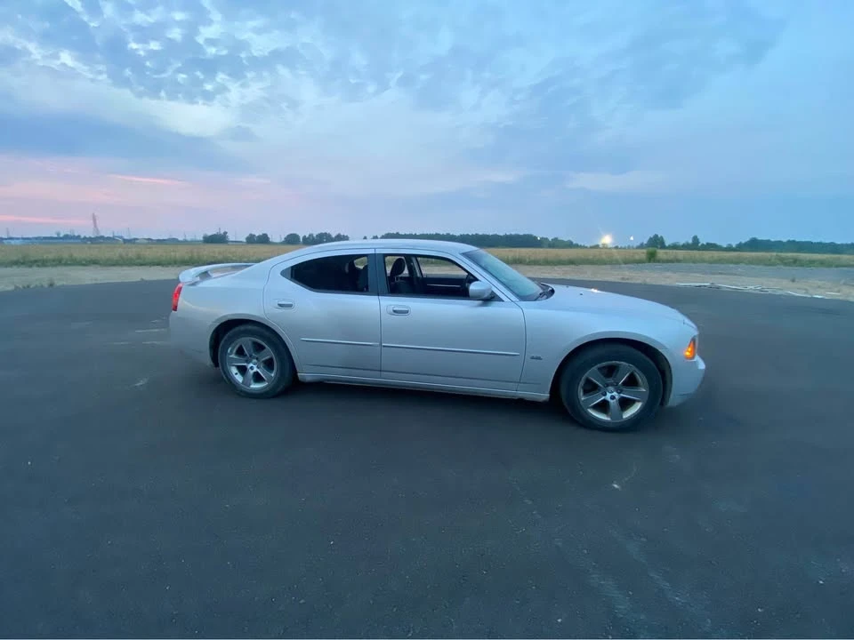 2010 Dodge Charger 6th Gen - Image 4 of 7
