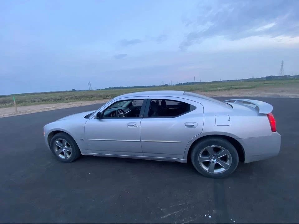 2010 Dodge Charger 6th Gen - Image 5 of 7