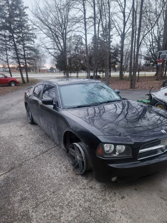 2010 Dodge Charger 6th Gen - Image 2 of 7