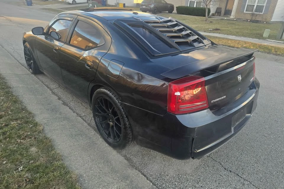 2010 Dodge Charger 6th Gen - Image 11 of 15