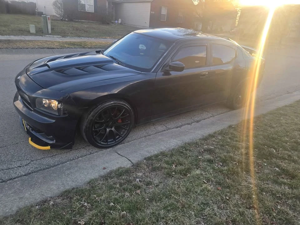 2010 Dodge Charger 6th Gen - Image 4 of 15