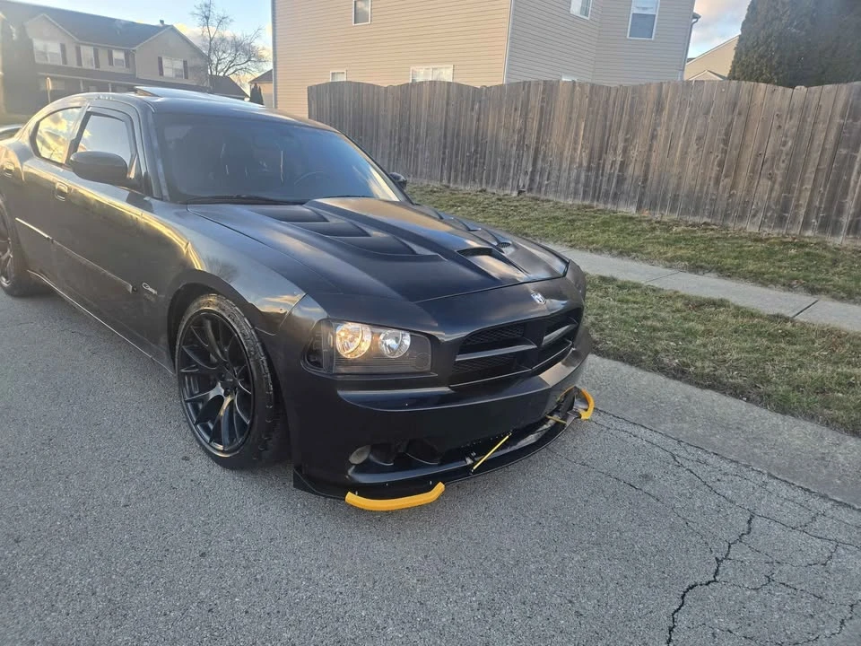2010 Dodge Charger 6th Gen - Image 5 of 15