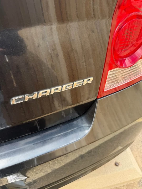 2010 Dodge Charger 6th Gen - Image 4 of 8