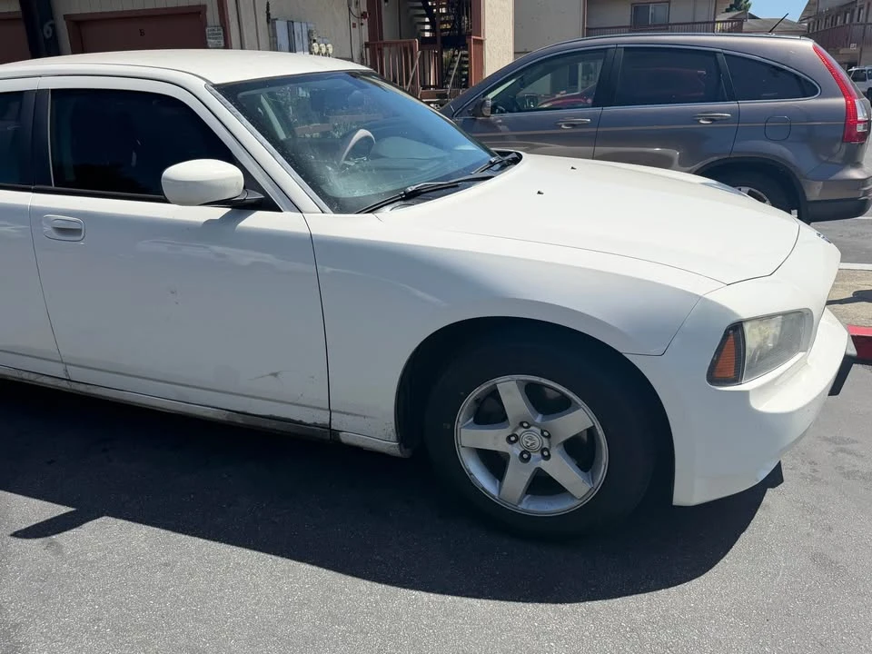 2010 Dodge Charger 6th Gen - Image 2 of 16