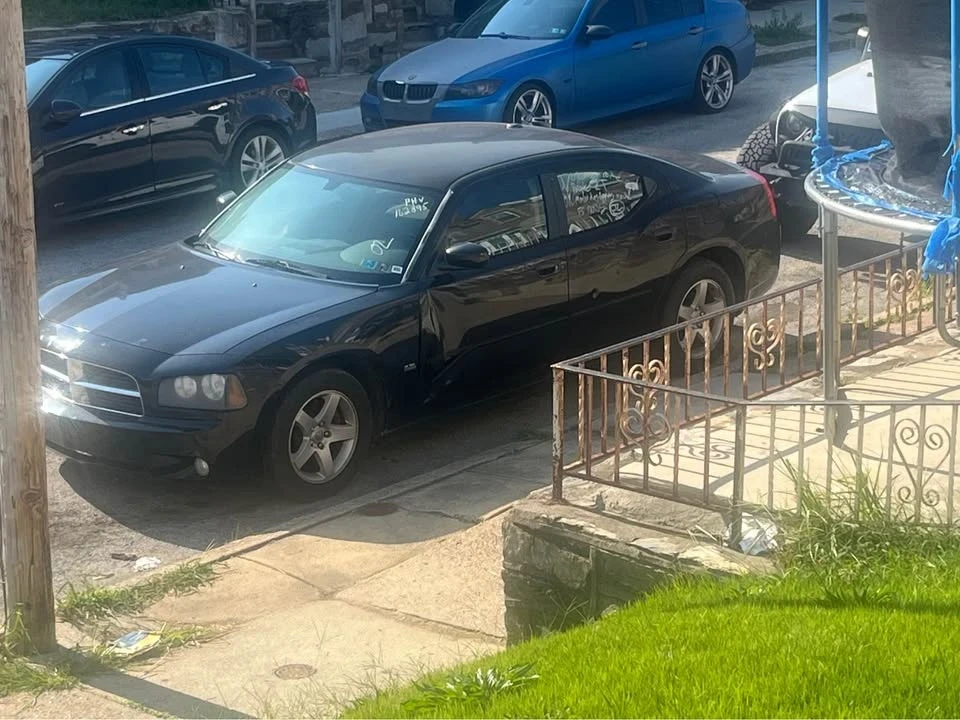 2010 Dodge Charger 6th Gen - Image 3 of 10