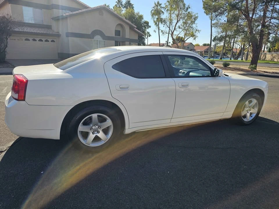 2010 Dodge Charger 6th Gen - Image 4 of 9