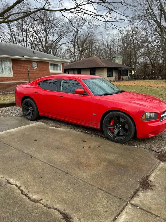 2010 Dodge Charger 6th Gen - Image 3 of 7