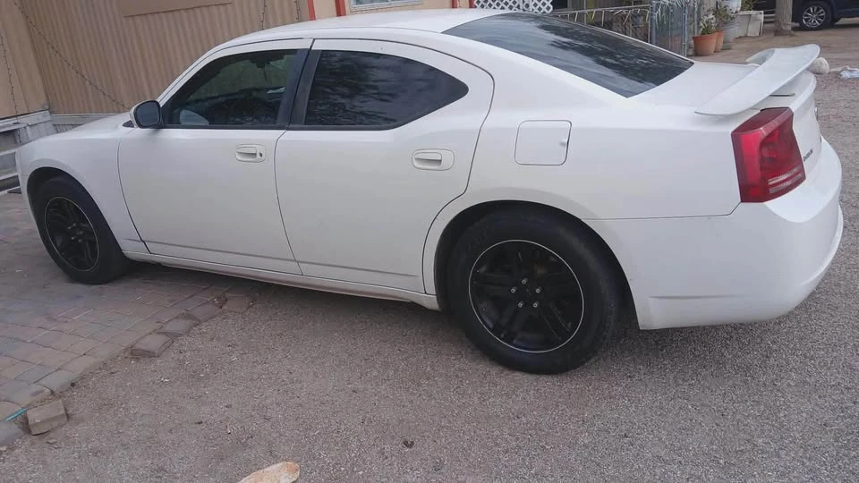 2010 Dodge Charger 6th Gen - Image 6 of 13