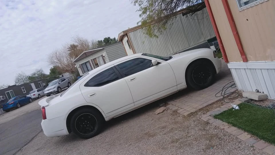 2010 Dodge Charger 6th Gen - Image 8 of 13