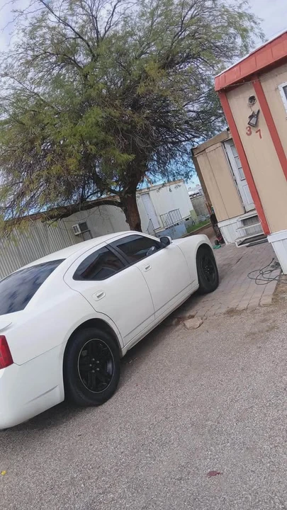 2010 Dodge Charger 6th Gen - Image 7 of 13