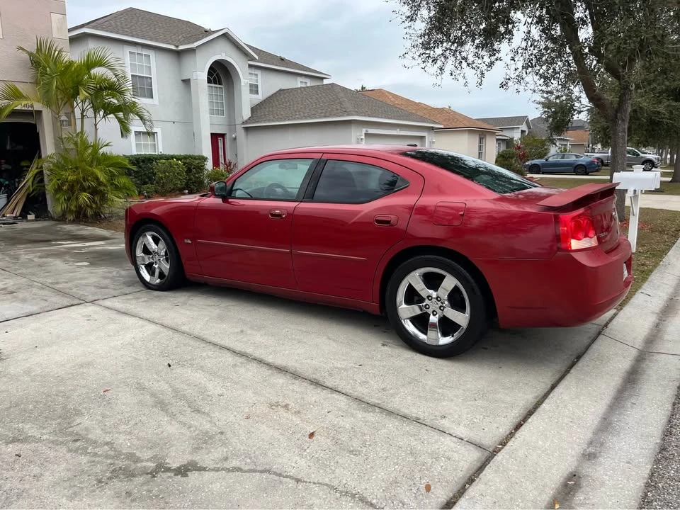 2010 Dodge Charger 6th Gen - Image 2 of 8