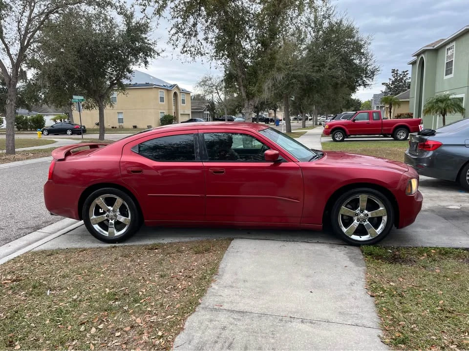 2010 Dodge Charger 6th Gen - Image 3 of 8