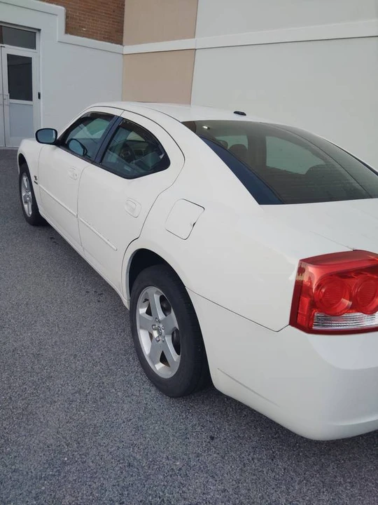 2010 Dodge Charger 6th Gen - Image 6 of 9