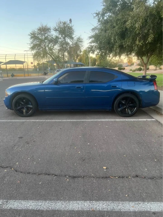 2010 Dodge Charger 6th Gen - Image 2 of 15
