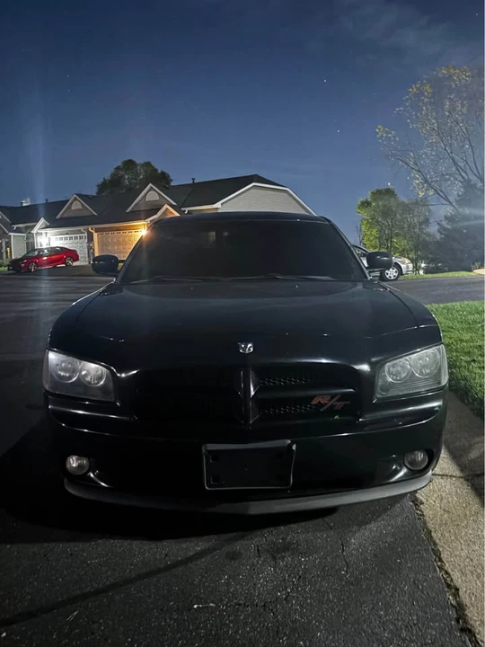 2010 Dodge Charger 6th Gen - Image 2 of 11