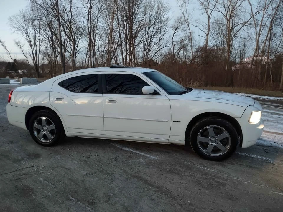 2010 Dodge Charger 6th Gen - Image 2 of 16