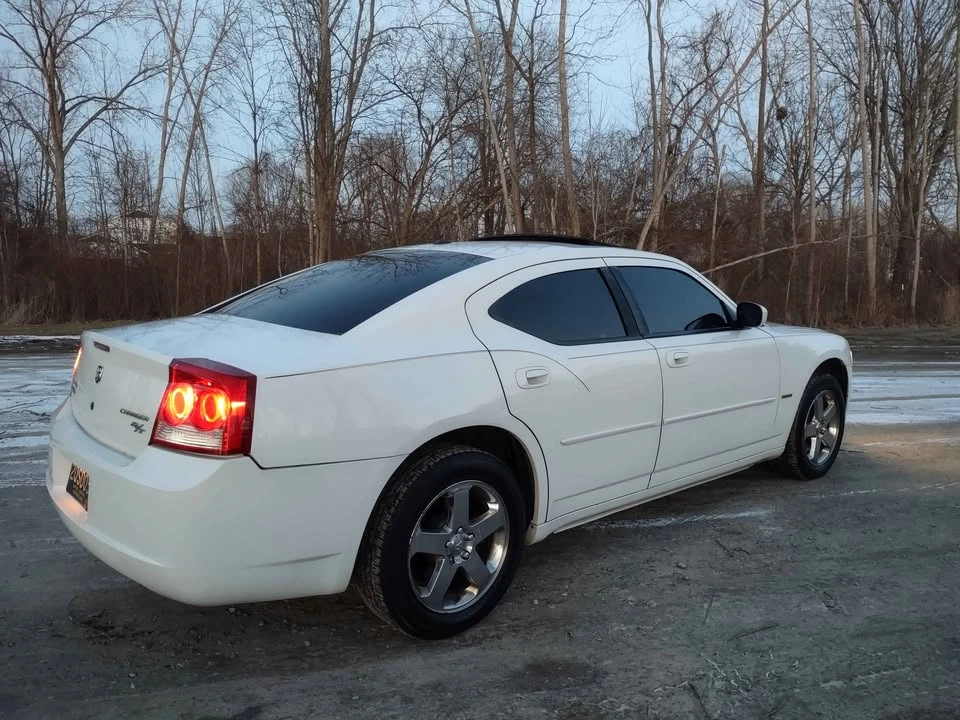 2010 Dodge Charger 6th Gen - Image 10 of 16