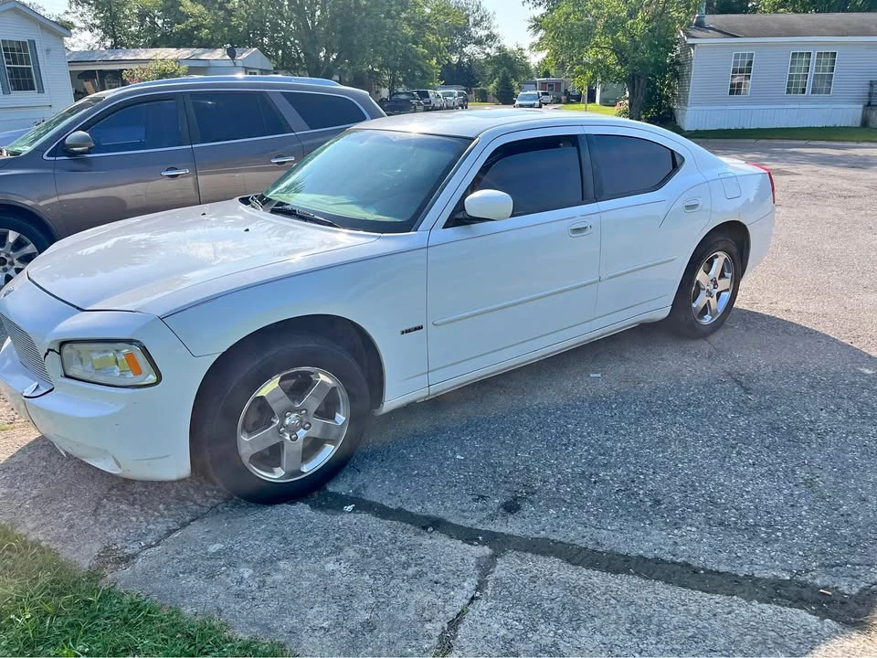 2010 Dodge Charger 6th Gen - Image 2 of 6