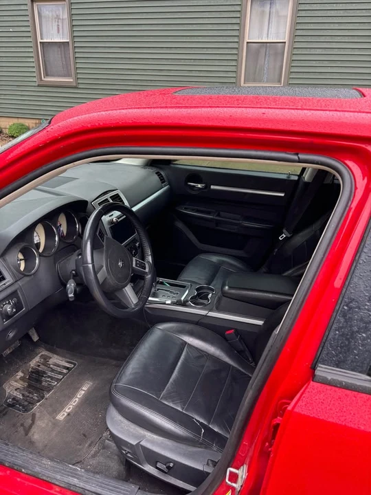 2010 Dodge Charger 6th Gen - Image 7 of 8