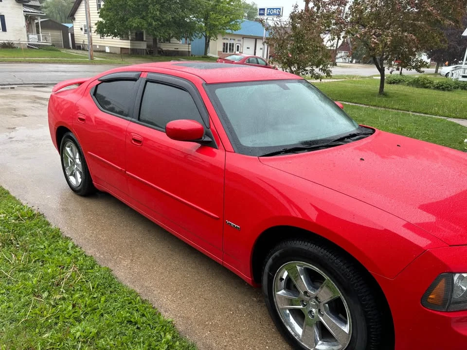 2010 Dodge Charger 6th Gen - Image 2 of 8