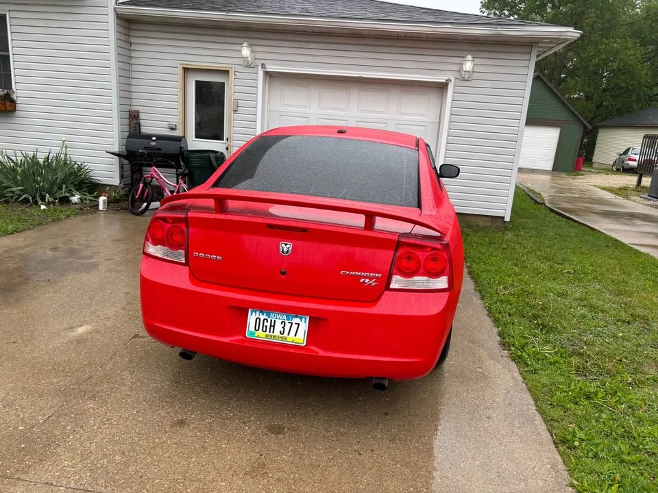 2010 Dodge Charger 6th Gen - Image 6 of 8