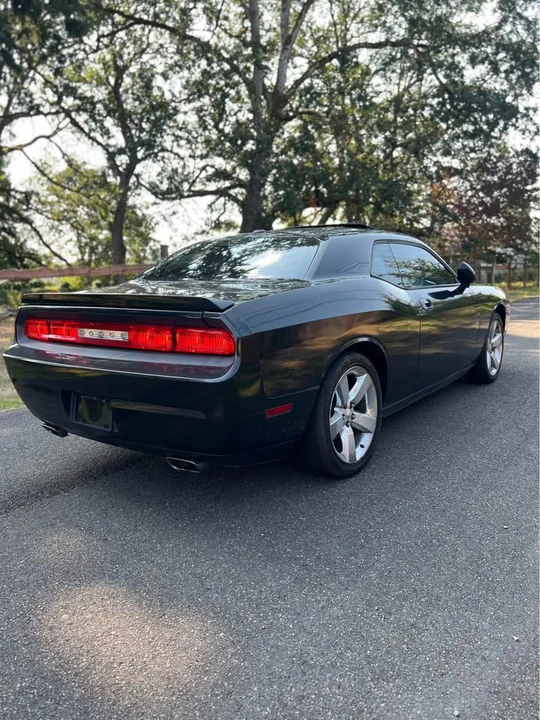 2010 Dodge Charger 6th Gen - Image 2 of 10