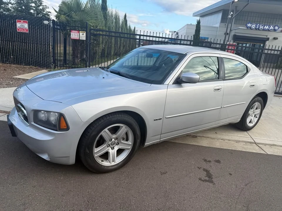 2010 Dodge Charger 6th Gen - Image 6 of 12