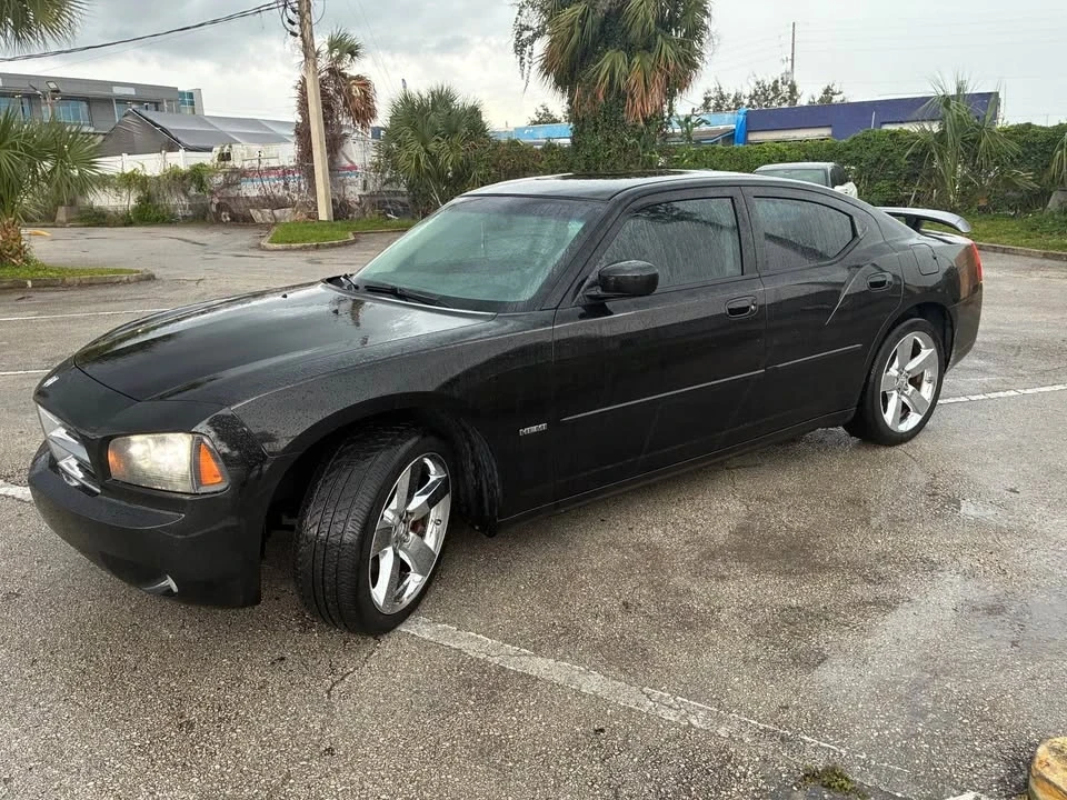 2010 Dodge Charger 6th Gen - Image 4 of 10