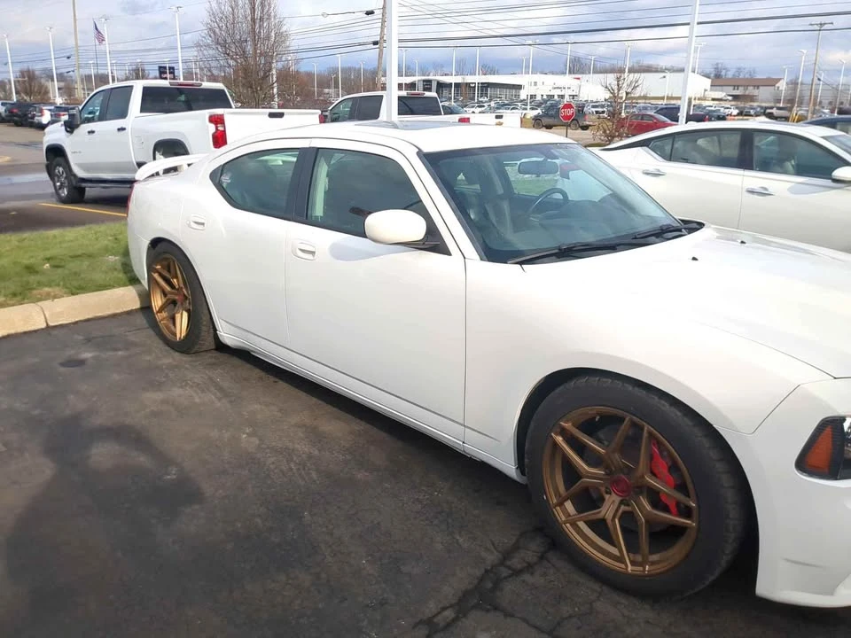 2010 Dodge Charger 6th Gen - Image 3 of 7