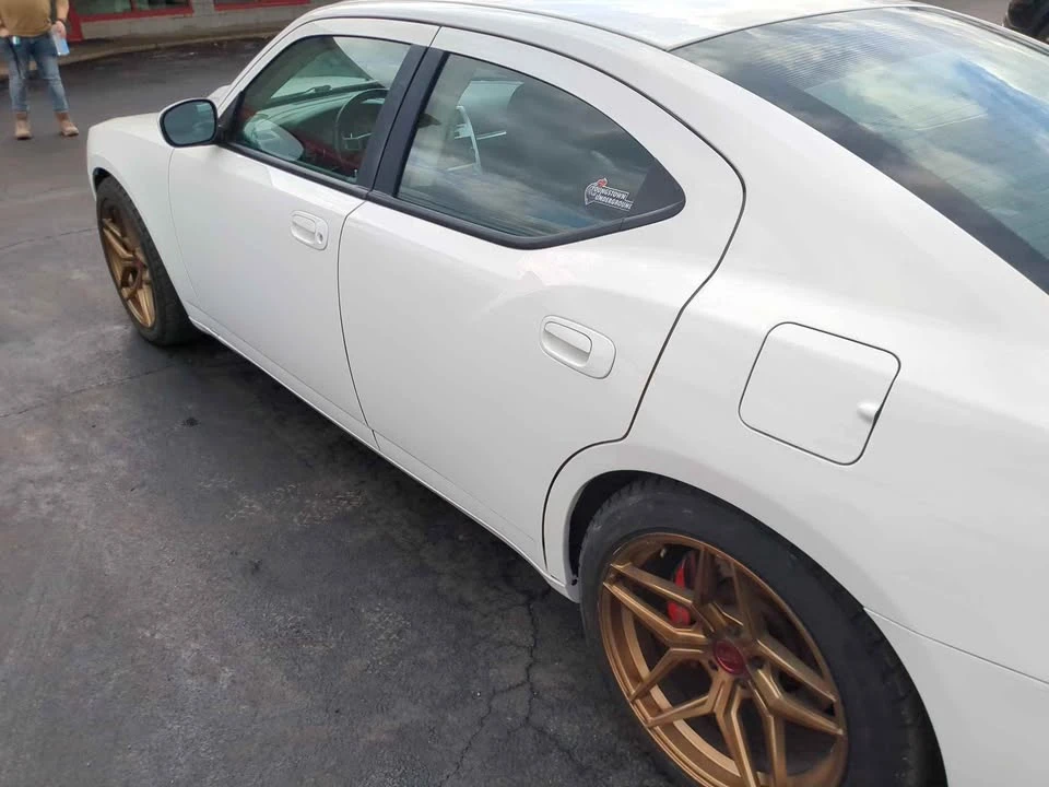 2010 Dodge Charger 6th Gen - Image 4 of 7