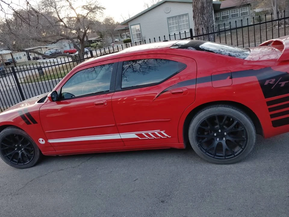 2010 Dodge Charger 6th Gen - Image 2 of 12