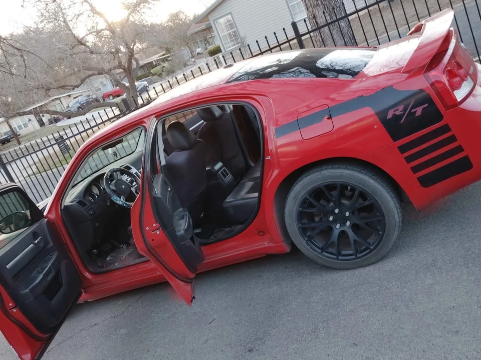 2010 Dodge Charger 6th Gen - Image 9 of 12