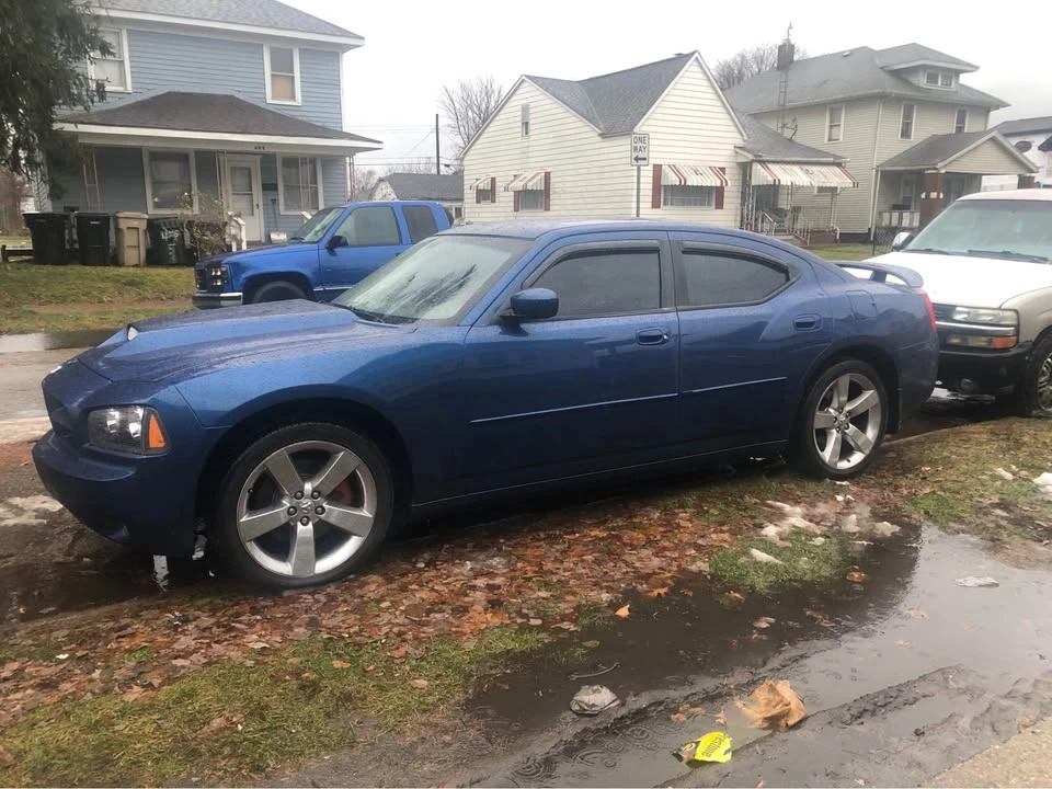 2010 Dodge Charger 6th Gen - Image 2 of 7