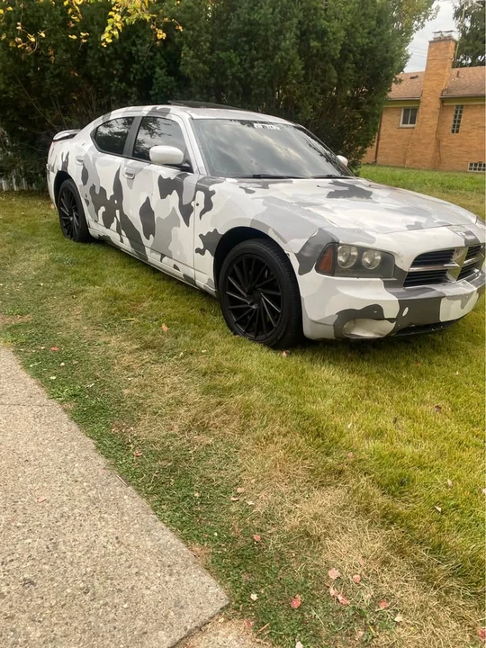2010 Dodge Charger 6th Gen - Image 2 of 5