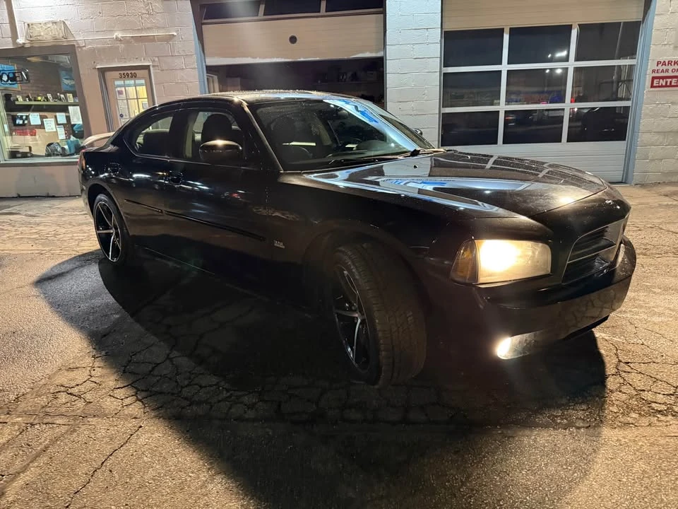 2010 Dodge Charger 6th Gen - Image 3 of 20