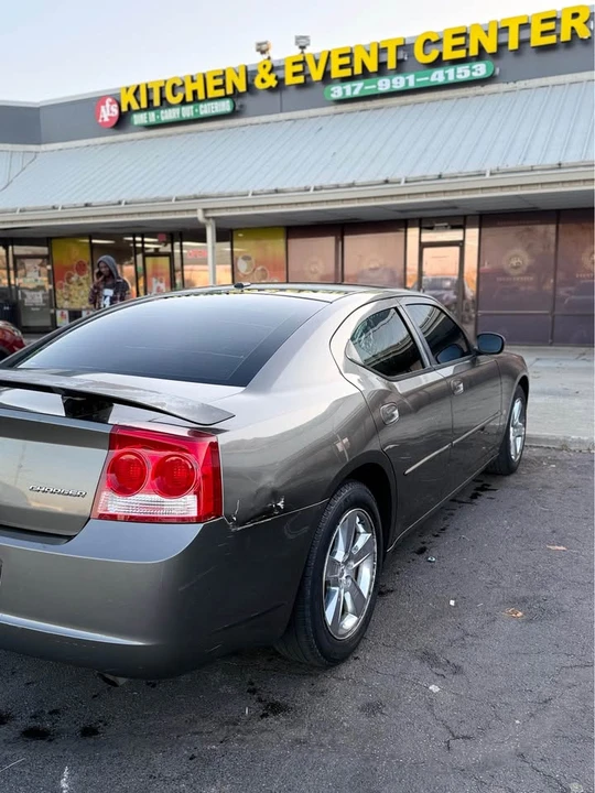 2010 Dodge Charger 6th Gen - Image 5 of 9