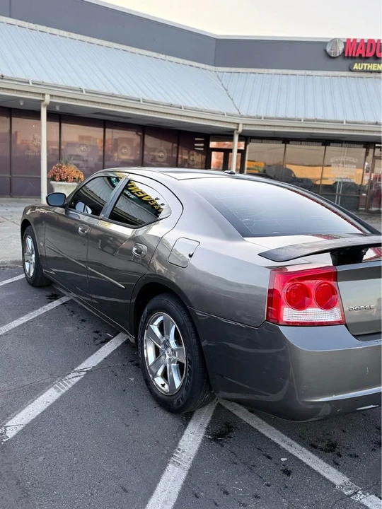 2010 Dodge Charger 6th Gen - Image 4 of 9