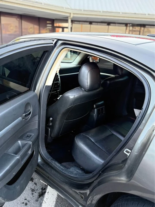2010 Dodge Charger 6th Gen - Image 9 of 9
