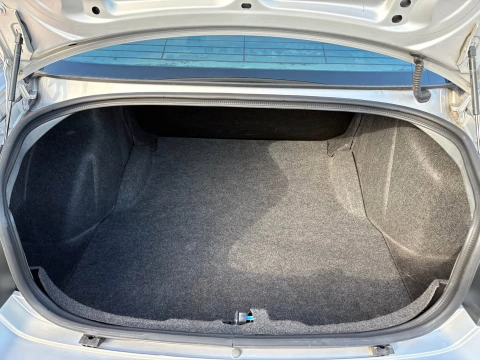 2010 Dodge Charger 6th Gen - Image 7 of 8