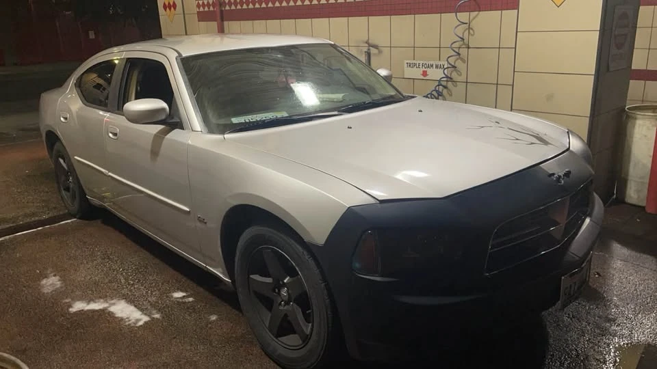 2010 Dodge Charger 6th Gen - Image 6 of 11