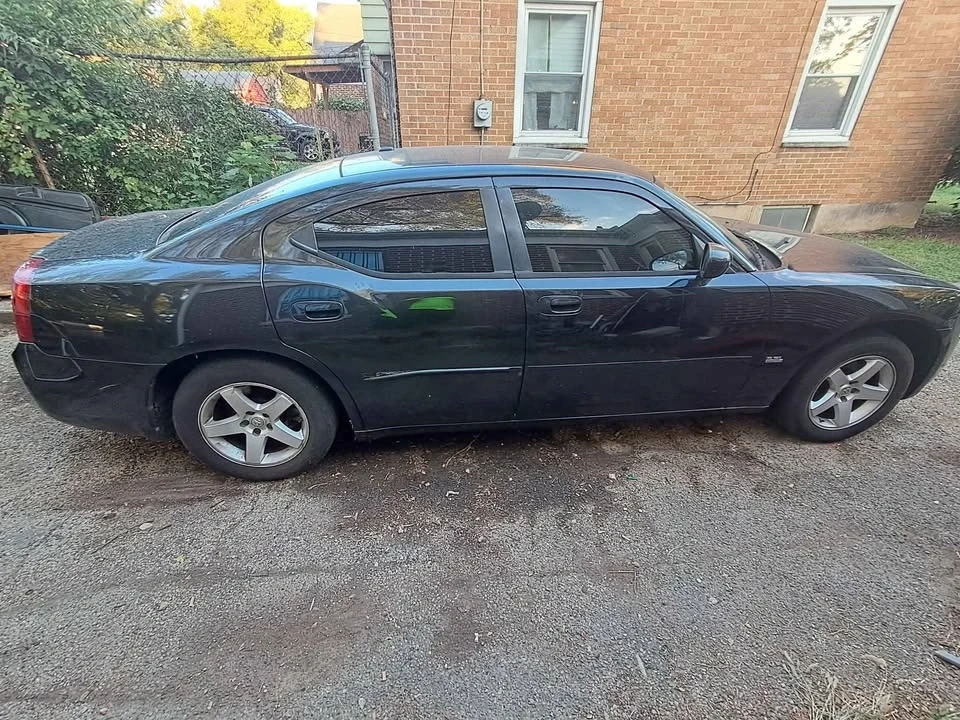 2010 Dodge Charger 6th Gen - Image 4 of 6